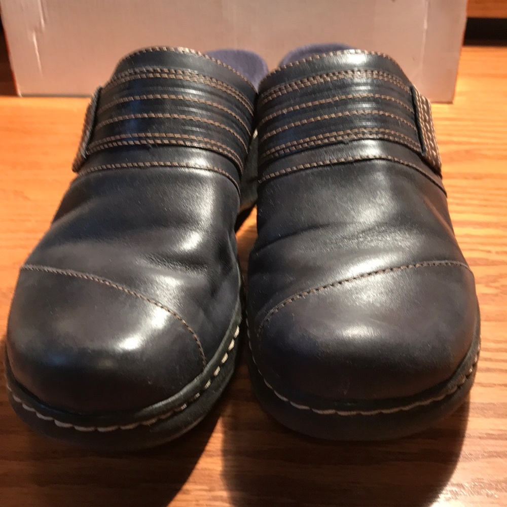 Clark’s Clogs Blue Leather Size 11M